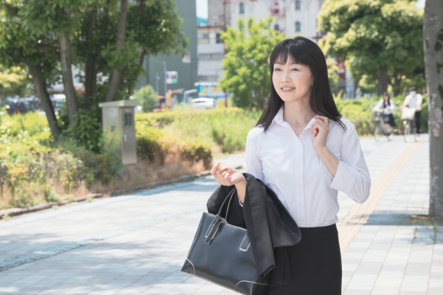 クールビズの正しい服装を男女別でご紹介 判断基準や暑さ対策も 就活 Wanabi クールビズの正しい服装を男女別でご紹介 判断基準や暑さ対策も 就活 Wanabi